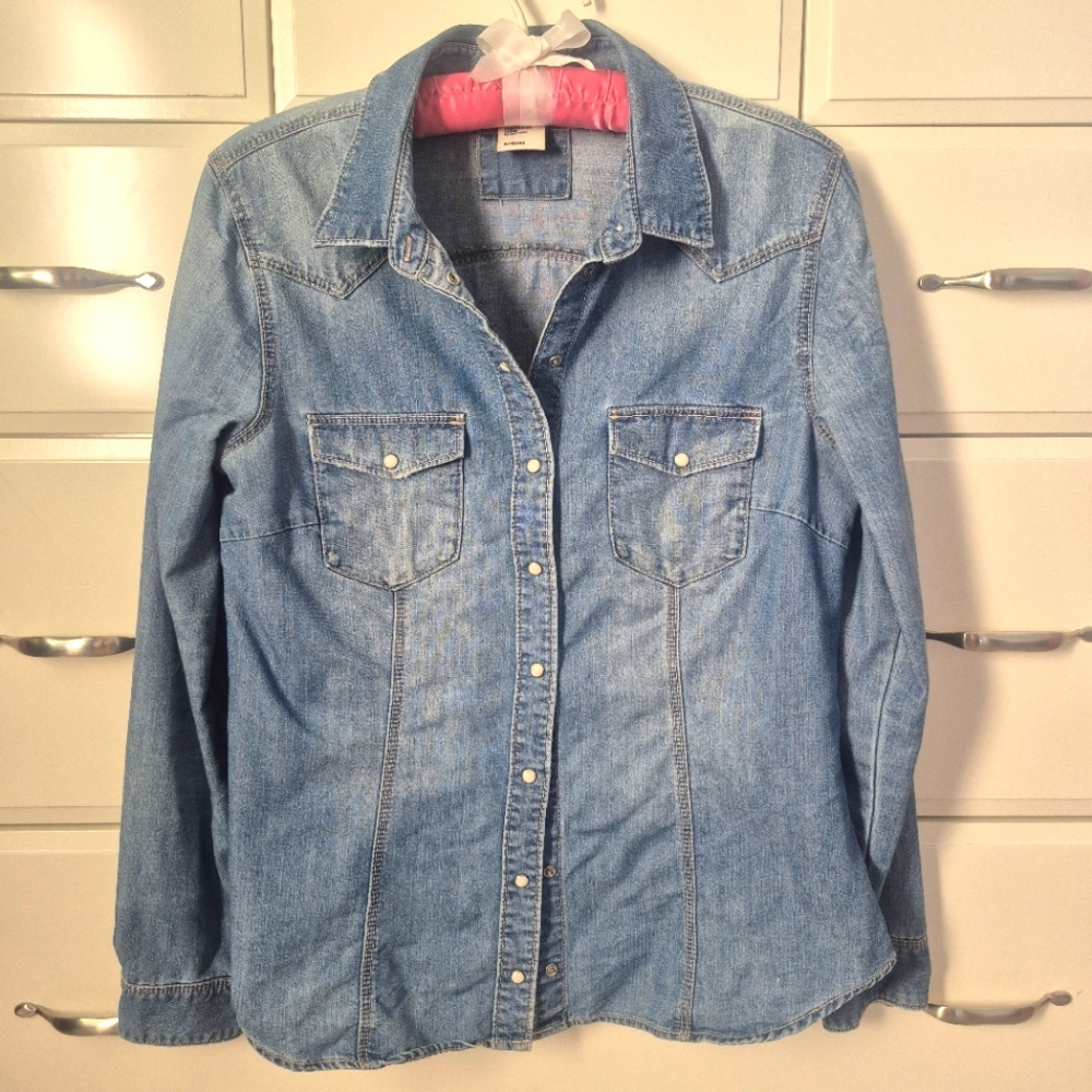 H&M Button Down Denim Shirt Women's Size 10 Blue Western Pearl Snap Long Sleeve